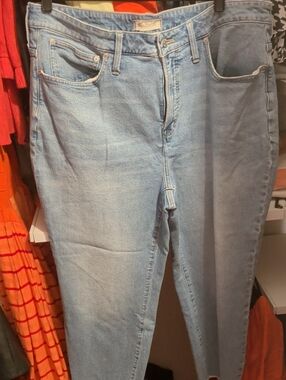 Madewell Light Blue Denim Jeans with Silver Button